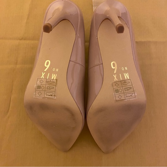 Mix No. 6 elegant nude color stilettos size 9 - Picture 6 of 6